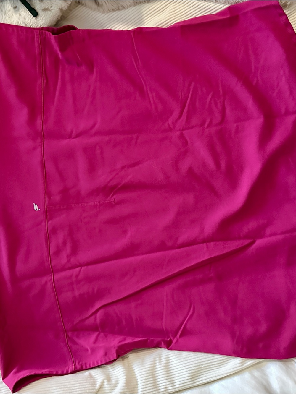 Fabletics Hibiscus Evolve Oversized Scrub Top - Picture 8 of 8